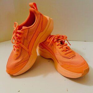 PUMA Women's Kosmo Rider Neon Orange Sneakers US 6.5